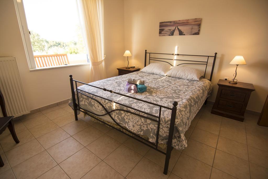 Beachway Home Kato Daratso Exterior photo